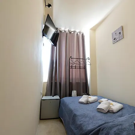 Pure Urban Bedboxes Acropolis Metro Petralona-3